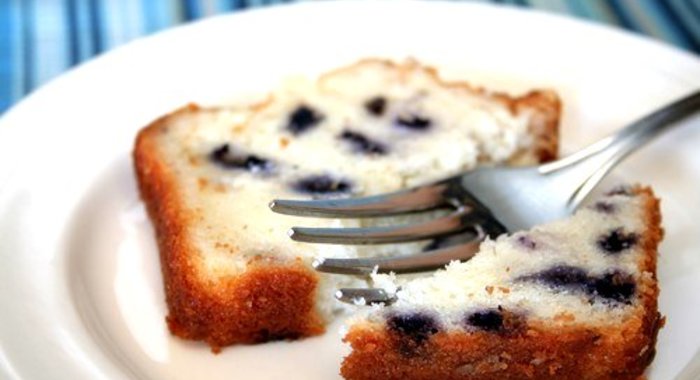 Лимонный хлеб с черникой