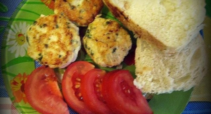 Куриные котлеты с зеленью и сыром