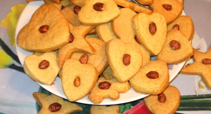 Фигурное печенье с фундуком