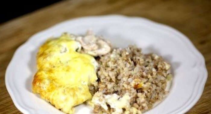 Запеканка из гречки и курицы