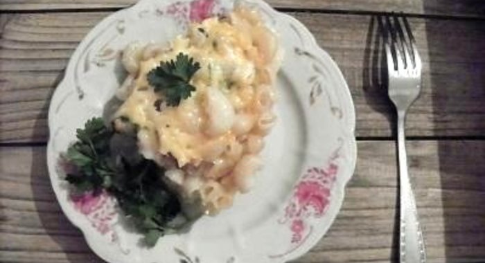 Запеканка из макарон с копченой грудинкой