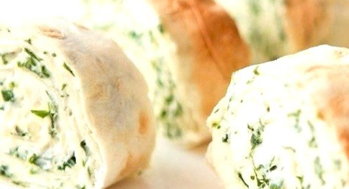 Рулет из лаваша с огурцом