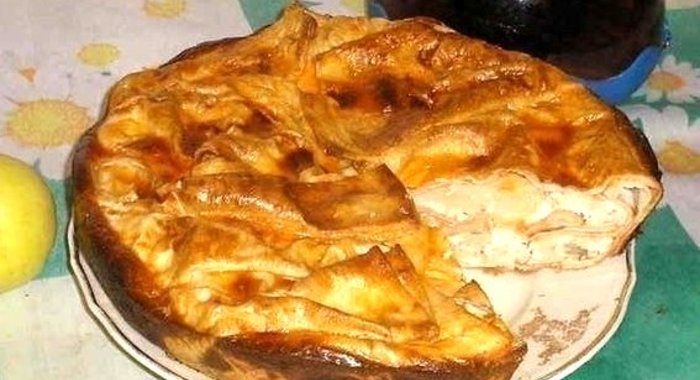 Пирог из лаваша с сулугуни, укропом и картошкой