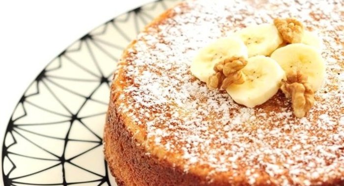 Банановый пирог с орехами и овсяными хлопьями