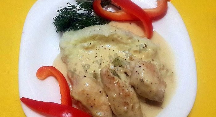 Куриные рулетики в горчично-сливочном соусе