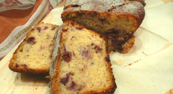 Творожный кекс с ягодами