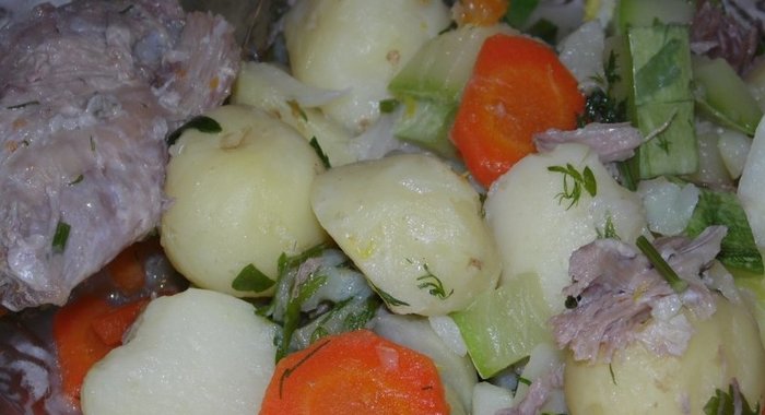 Овощное рагу с гусиным мясом