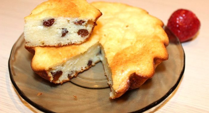 Творожная запеканка с изюмом в духовке