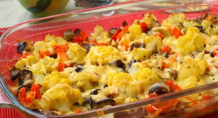 Запеканка из баклажанов и цветной капусты