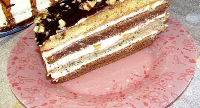 Торт Лакомка