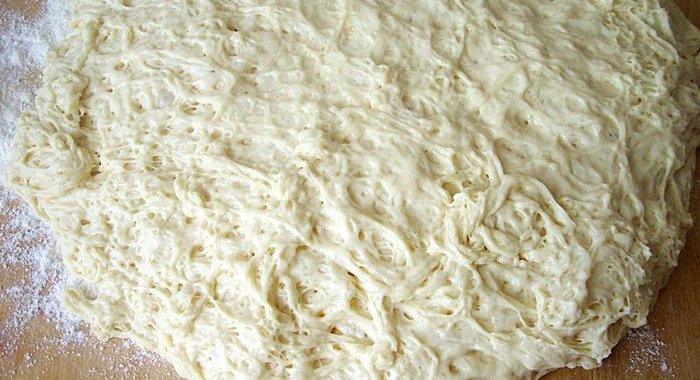 Дрожжевое тесто на кислом молоке