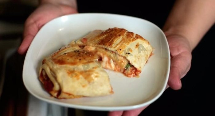 Пицца-рулет