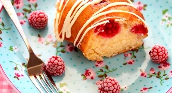 Ягодный кекс с глазурью