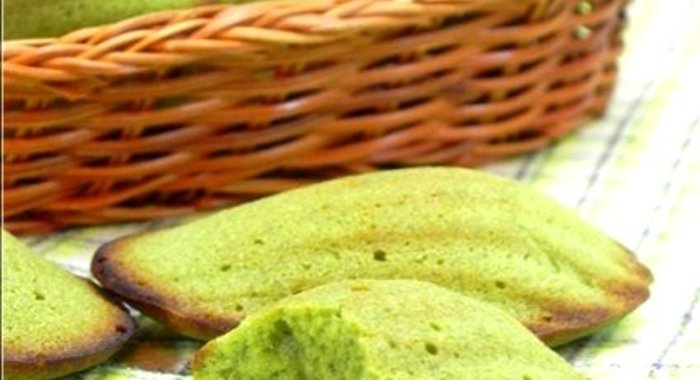 Печенье «Мадлен» с зеленым чаем матча