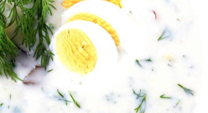 Венгерский суп «Чорба» с мятой и чесноком