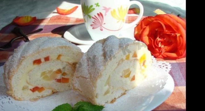 Бисквитный рулет с заварным кремом