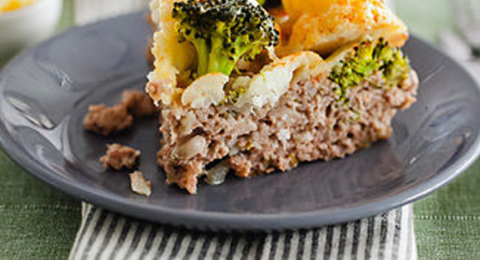 Мясная запеканка с брокколи и цветной капустой в мультиварке