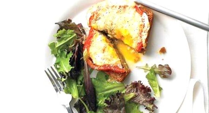 Яичница в болгарском перце