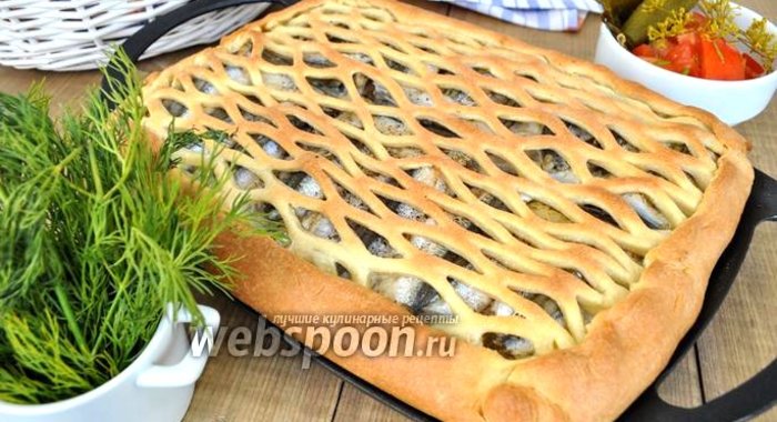 Пирог с мойвой