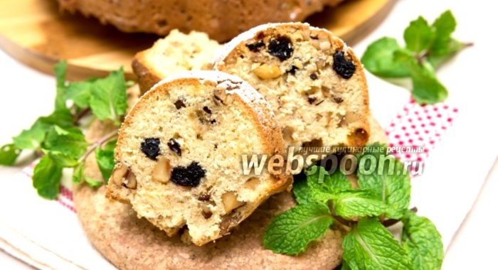 Кекс с вяленой черникой, орехами и коньяком