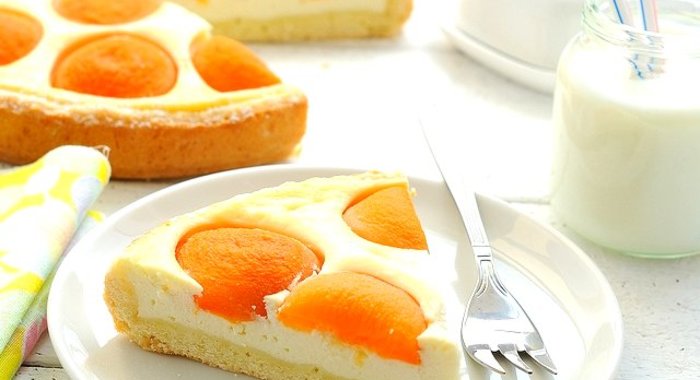 Заливной пирог с абрикосами