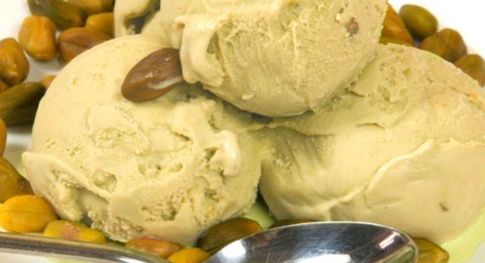 Итальянское сырное мороженное с орехами