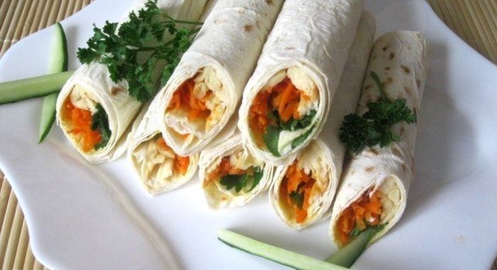 Рулет из лаваша с сулугуни