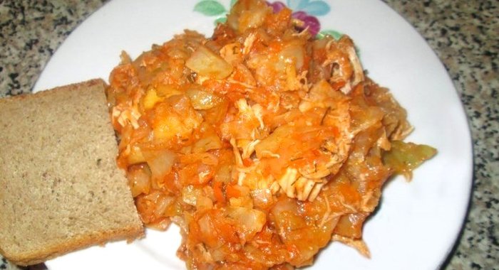 Солянка с грибами и курицей