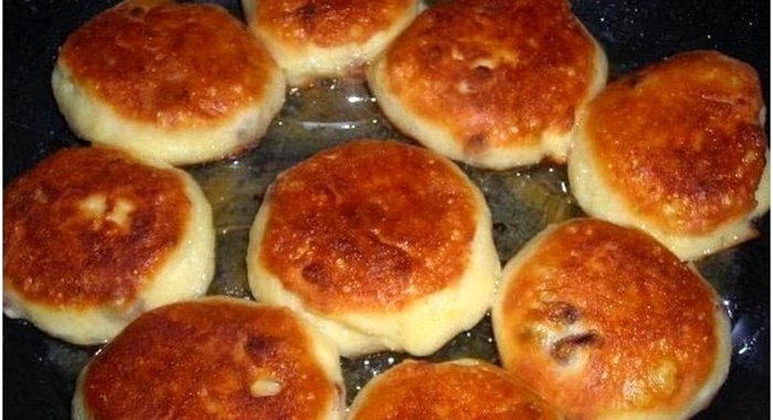 Творожники с изюмом