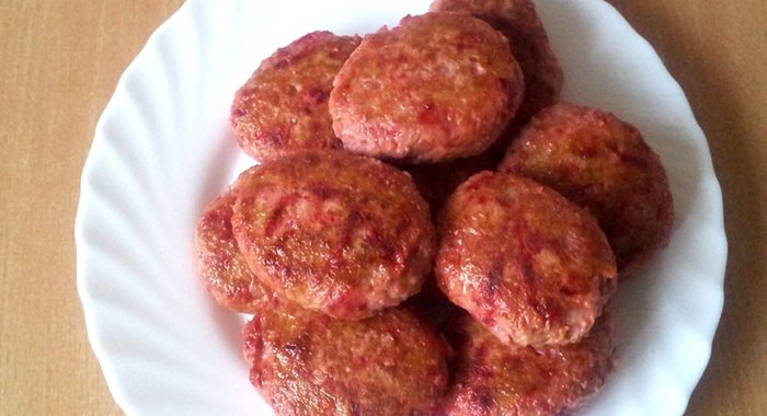 Котлеты из сырой свеклы