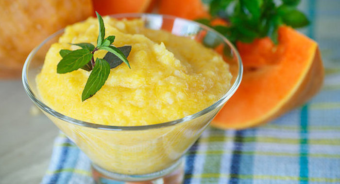 Молочная рисовая каша с тыквой