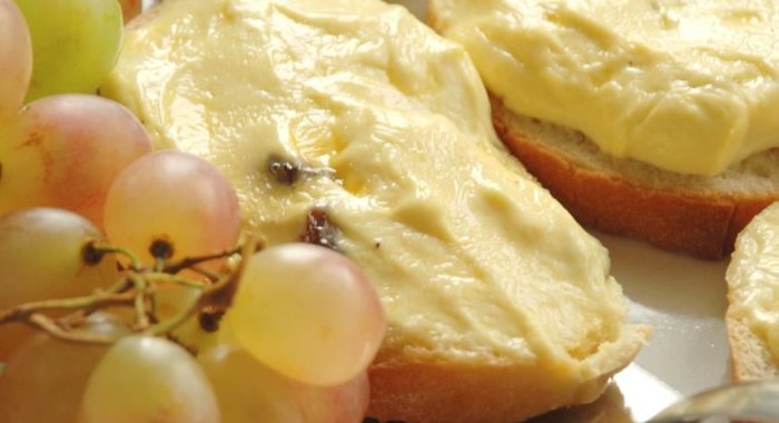 «Быстрые ватрушки» на белом хлебе