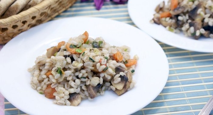 Перловка с грибами