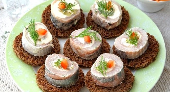Рулет из селедки