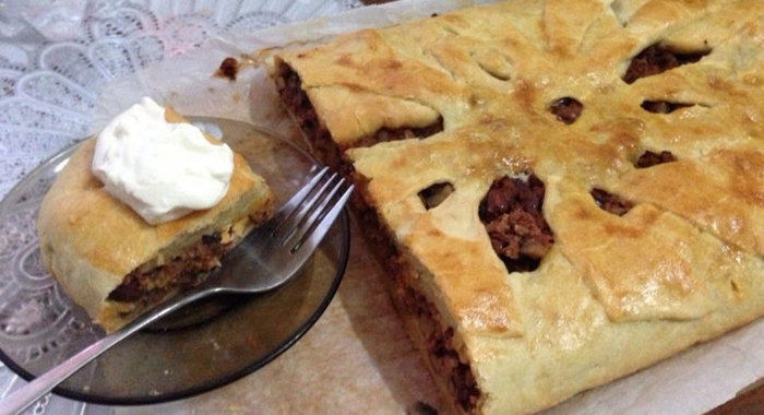 Пирог с мясом и фасолью