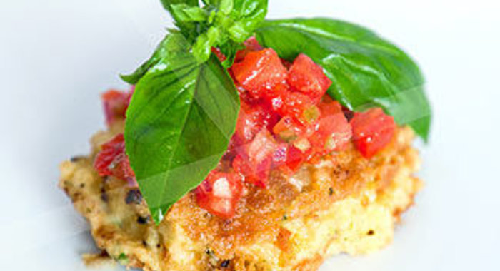 Котлеты из нута с томатной сальсой и базиликом