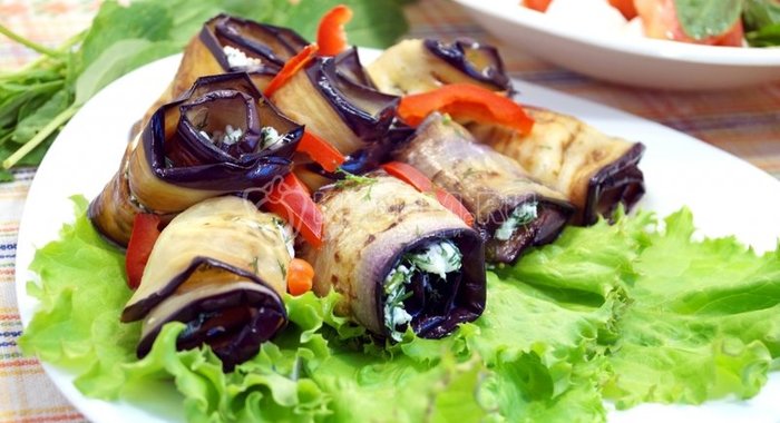 Рулетики из баклажанов с сыром «Бонжо»