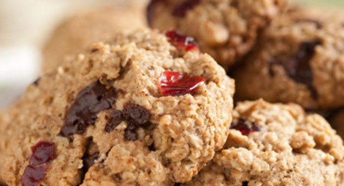 Овсяное печенье с клюквой и медом