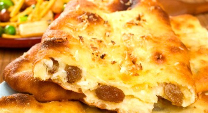 Хлеб с курагой и приправой