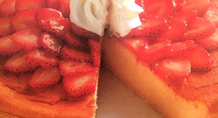 Творожный чизкейк с клубникой и лимоном