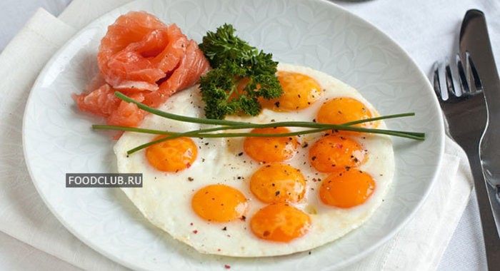 Яичница-глазунья из перепелиных яиц