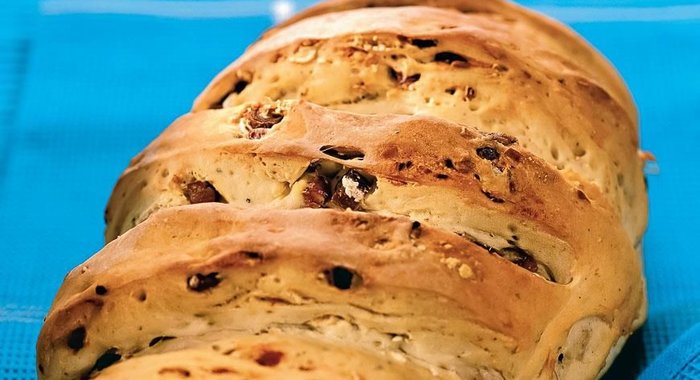 Хлеб с финиками