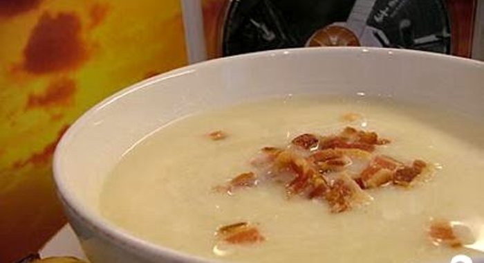 Суп из цветной капусты с беконом