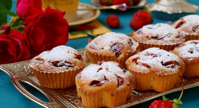 Кексы с клубникой