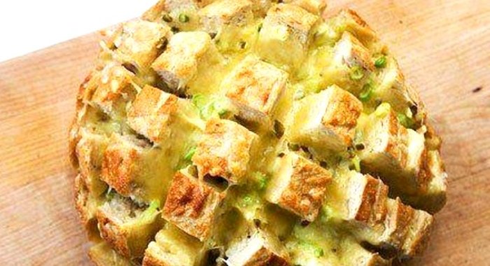 Хлеб с сыром в духовке