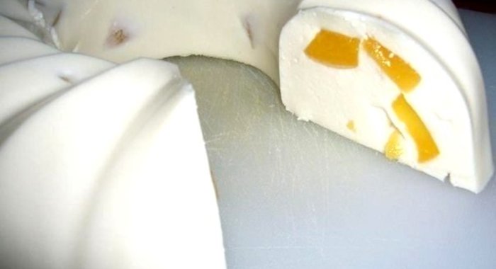 Кекс с ананасами без выпечки