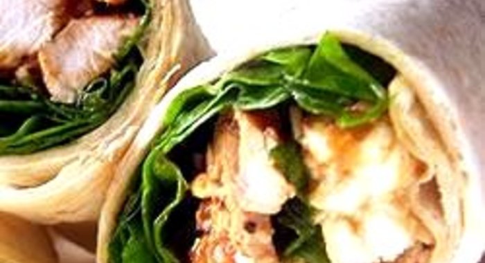 Рулет с курицей, сыром фета и вялеными помидорами