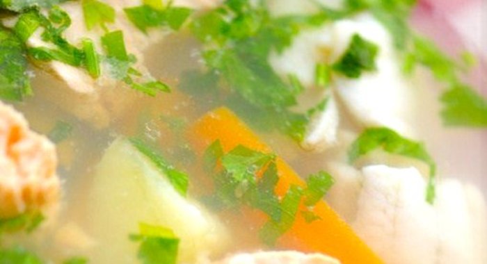 Уха из тилапии с перловкой