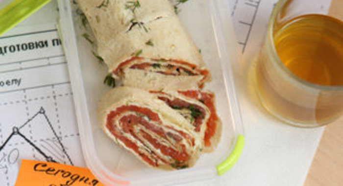 Рулет с семгой