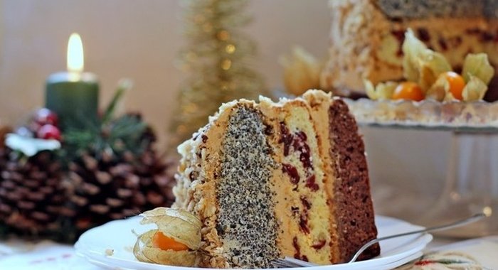 Трехцветный торт